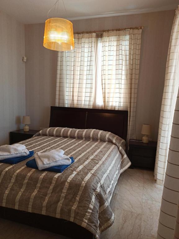 Полис Хрисохус: Villa Serenity - 3 Bedroom Beach Villa with private Swimming Pool
