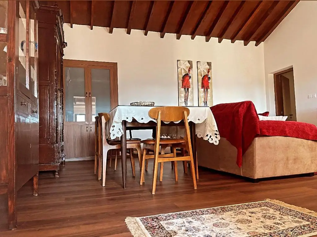 Какопетрия: Villa Elias
