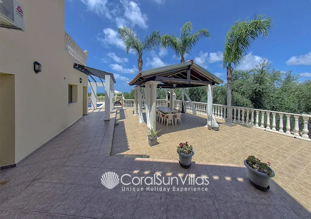 Пейя: Fabulous Villa In Coral Bay Near Beach, Amenities