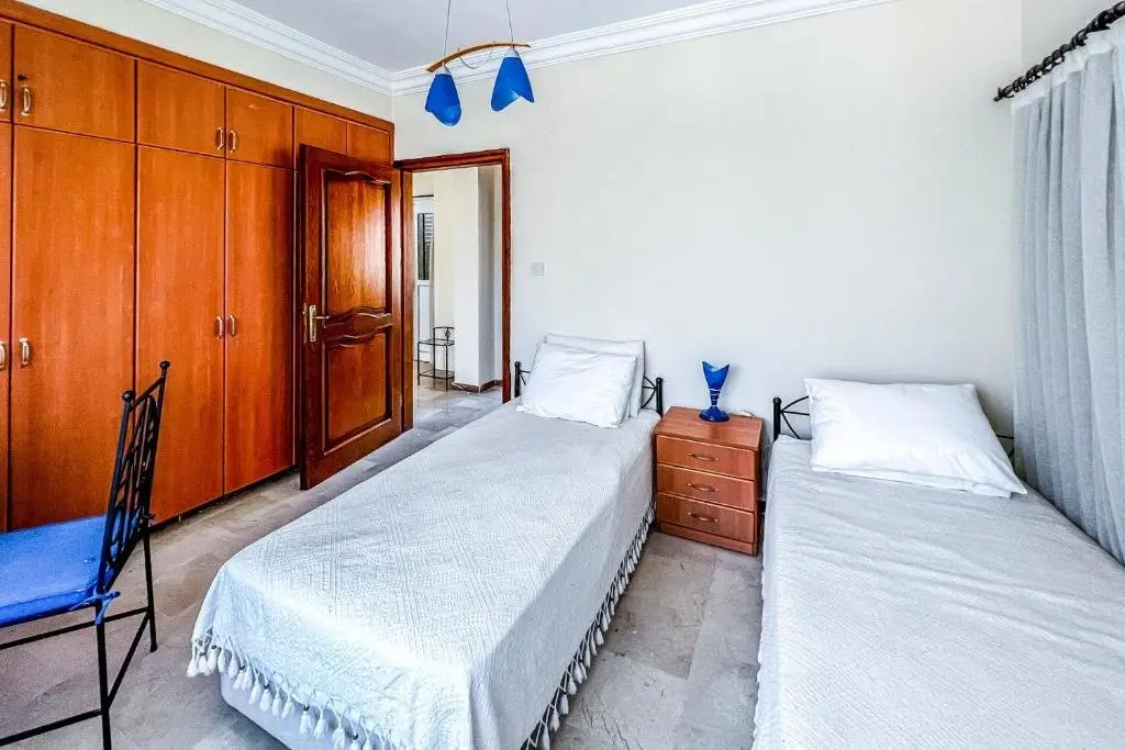 Алсанджак: Fantastic Villa with Private Beach in Girne