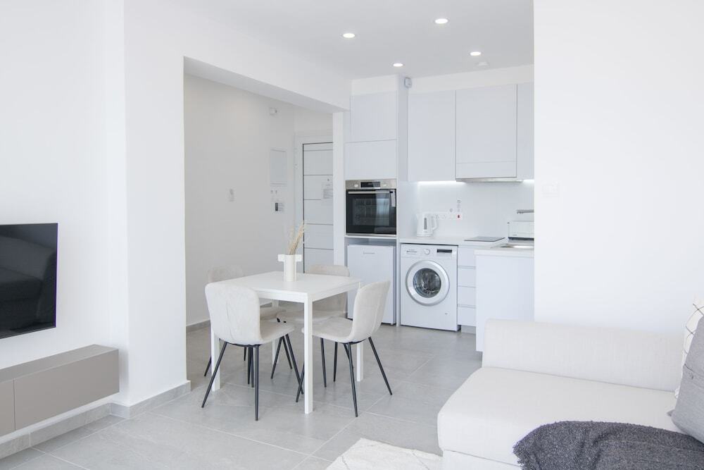 Пафос: Phaedrus Living Seaside Modern Flat Limnaria 134
