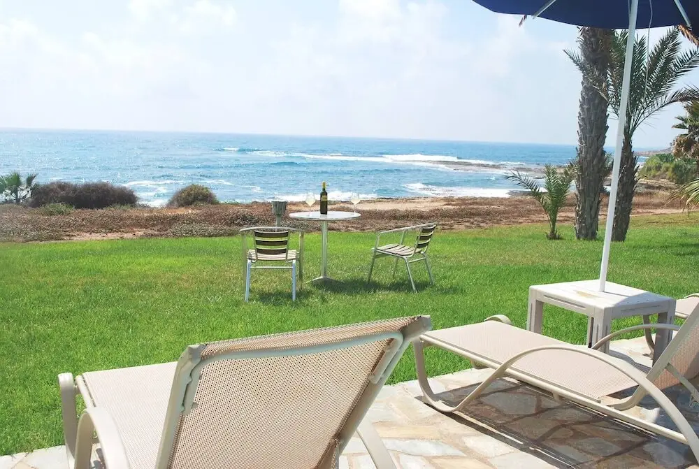 Киссонерга: Sea Front Villa With Private Heated Pool, Quiet Area Paphos 322