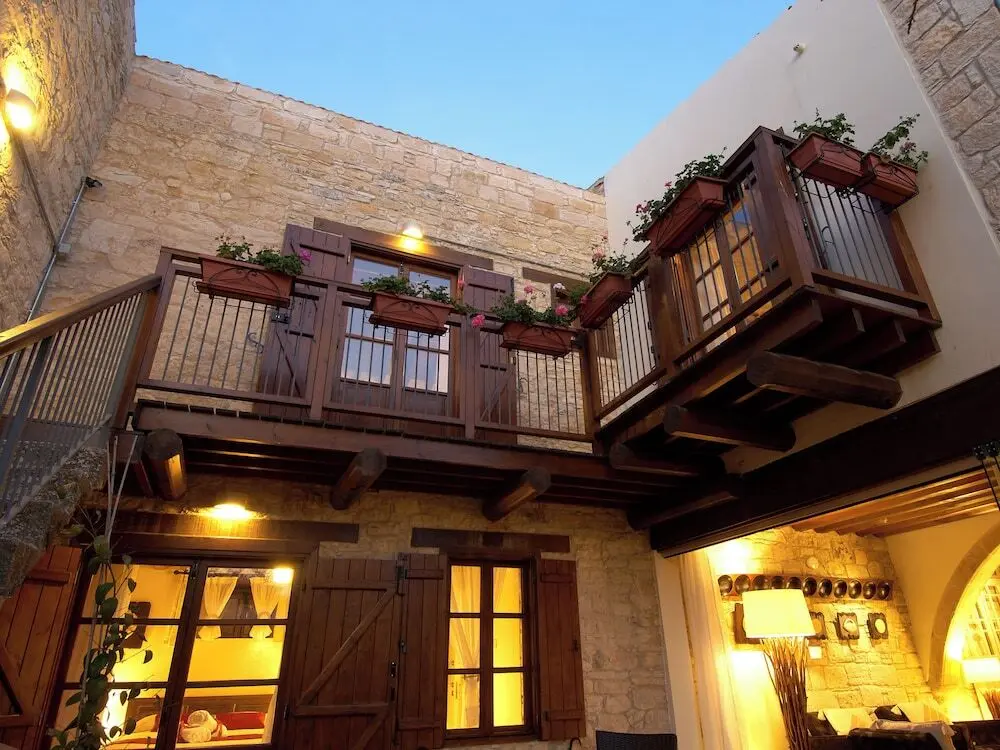 Какопетрия: Sanders Arsorama - Cute 1-bdr Apt w/ Shared Patio