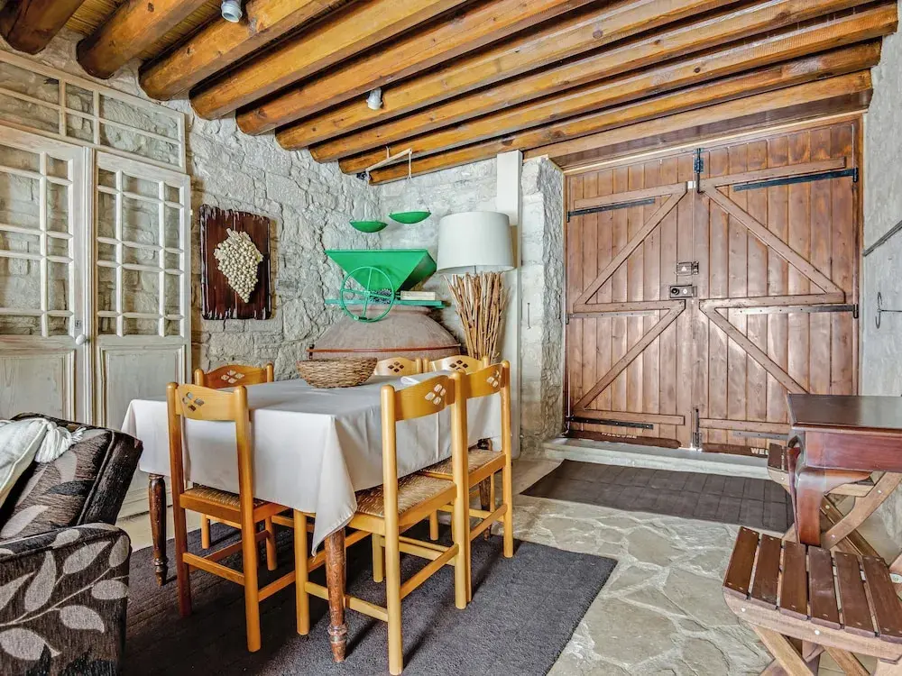 Какопетрия: Sanders Arsorama Comfy 1 Bdr Apt w Shared Patio