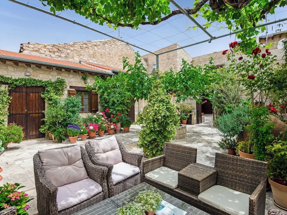 Какопетрия: Sanders Arsorama - Sweet 1-bdr Apt w/ Shared Patio