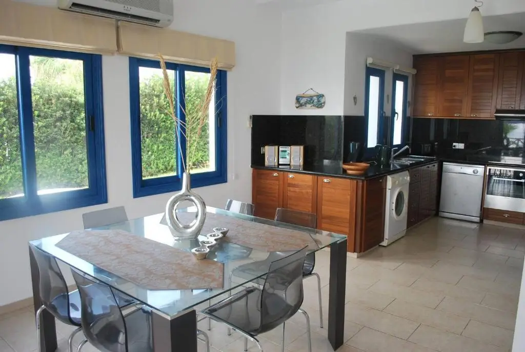 Киссонерга: Sea Front Villa, Heated Private Pool, Amazing Location Paphos 323