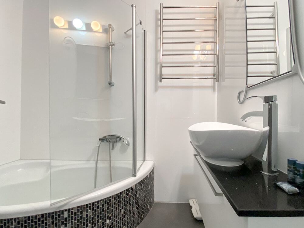 Агиа-Варвара: Phaedrus Living ModernFlat Strovolos 201