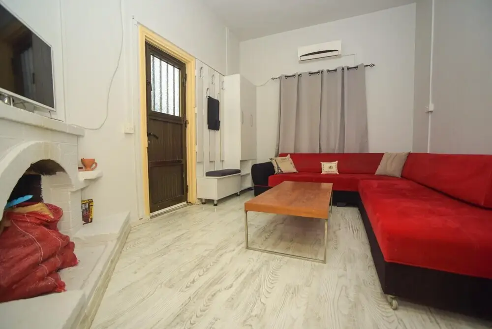Озанкей: Cozy Home w Fireplace 10 min to Sea in Kyrenia