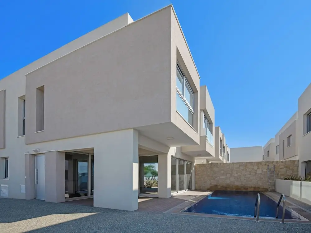 Паралимни: Sanders Mythical Blue - Chic 4 bdr Villa With Pool