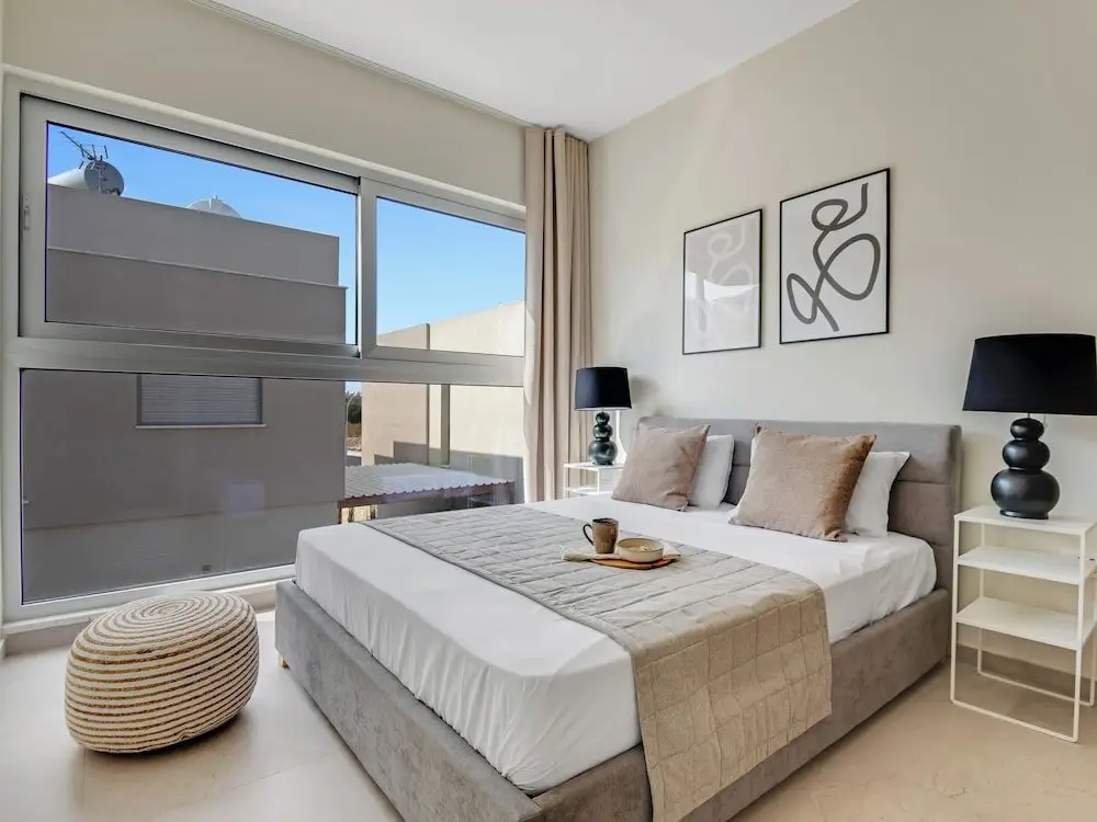 Паралимни: Sanders Mythical Blue - Nice 4 bdr Villa With Pool