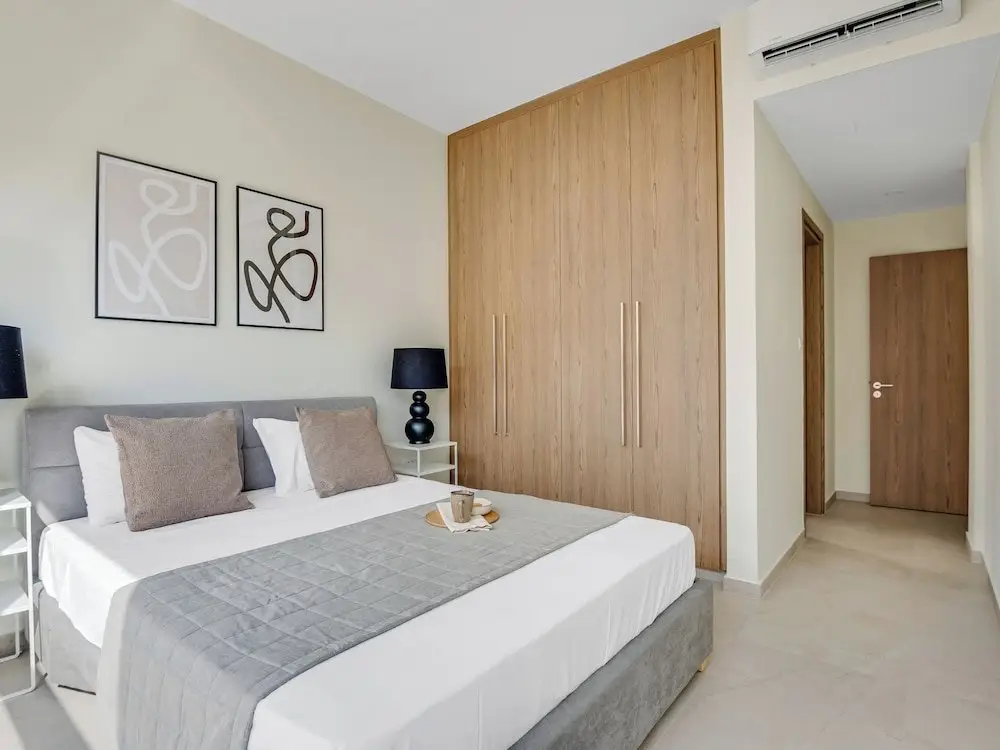 Паралимни: Sanders Mythical Blue - Nice 4 bdr Villa With Pool