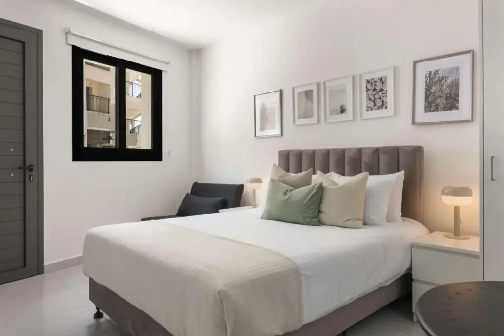 Пафос: Phaedrus Living: Alkminis Seaside Suites Sand