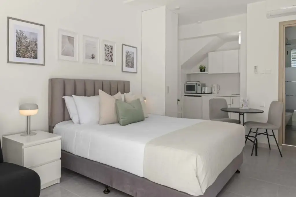 Phaedrus Living: Alkminis Seaside Suites Sand — фото 1