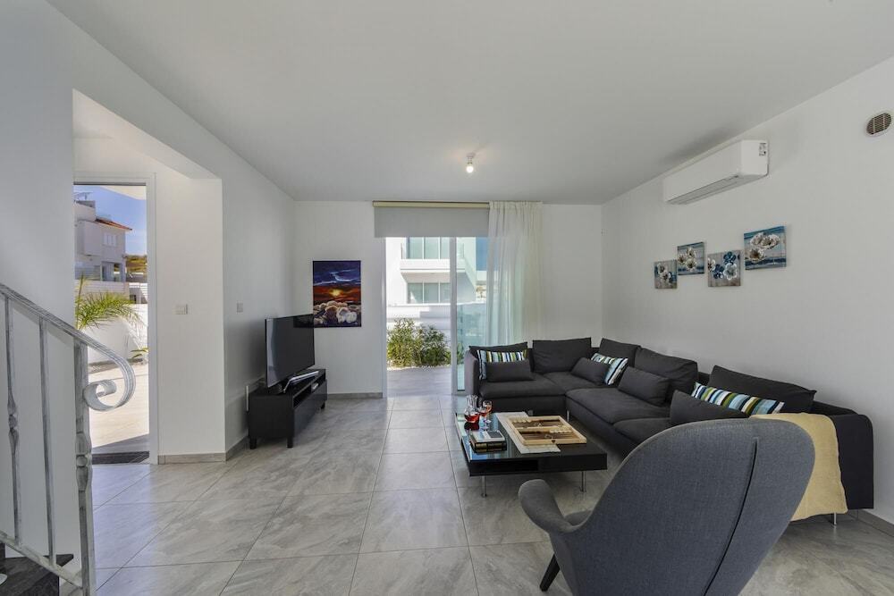 Протарас: Protaras Villa Araella