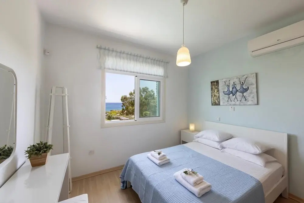 Протарас: Protaras Sunrise Zen Seafront Villa (No Front Desk Please Contact The Property In Advance)