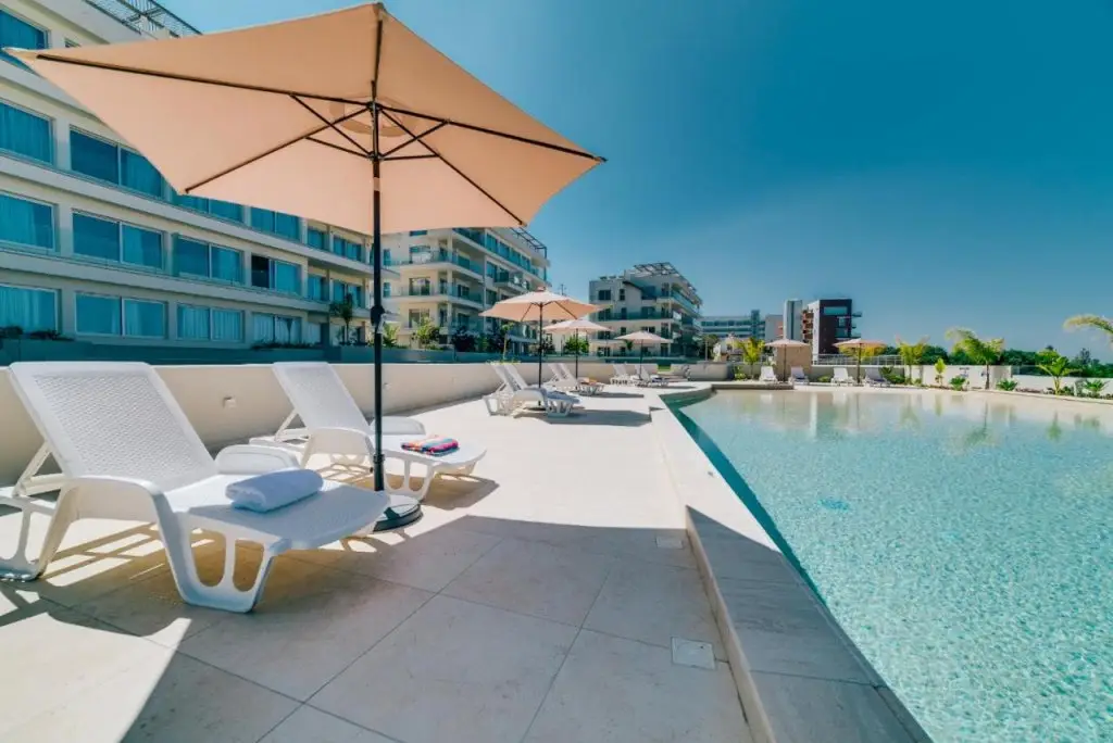 Апартаменты Superior Sea View One Bedroom (Green Bay Beach) — фото 1
