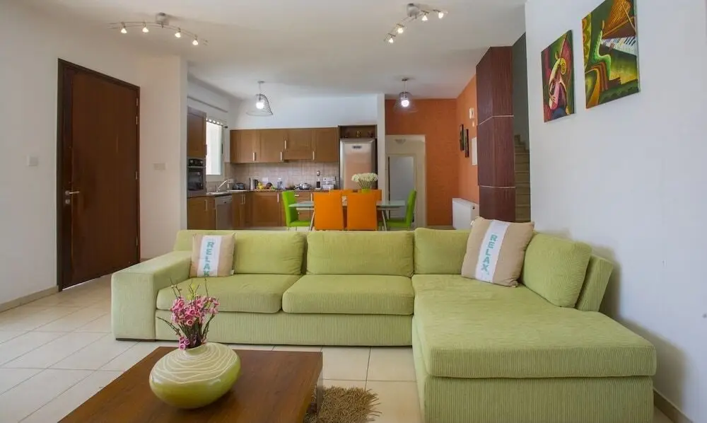 Перволия: Soothing Sunset Villa, 200m to the Beach