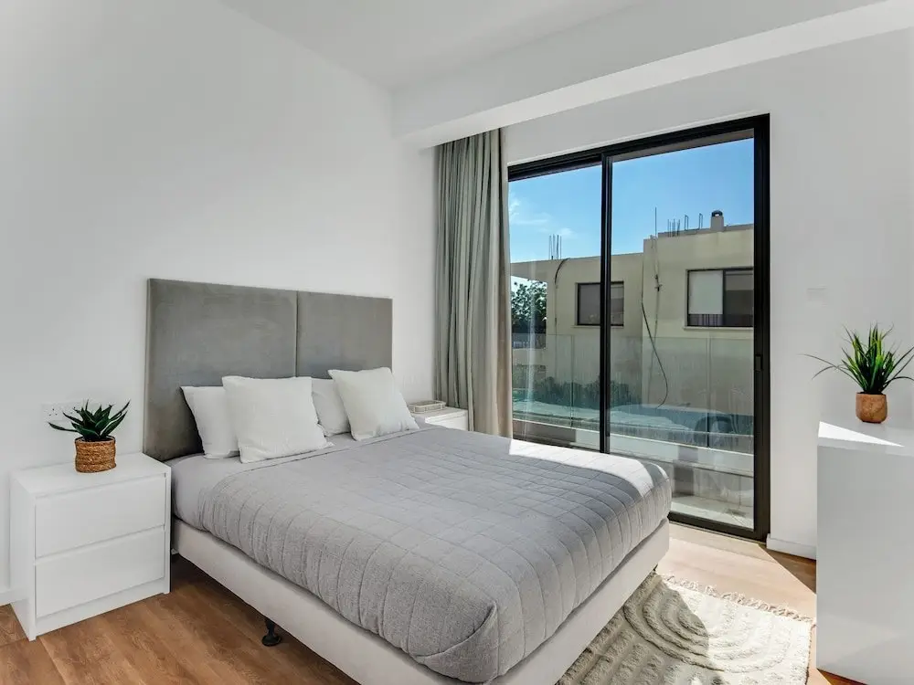 Пафос: Sanders Olive - Chic 3-bdr Apt With Shared Pool