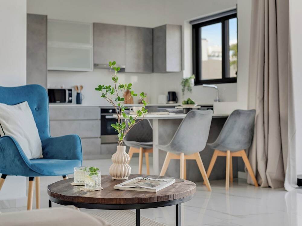 Лимассол: Sanders Palama - Cute 2-bdr Penthouse Apt