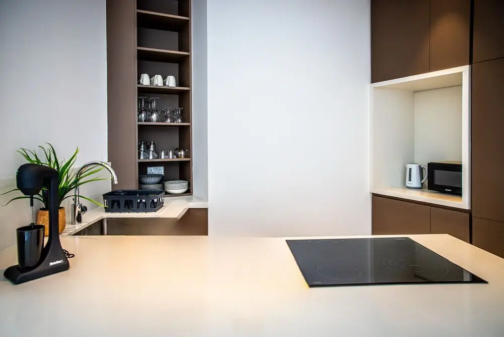 Phaedrus Living 360 Tower Luxury Flat — фото 1