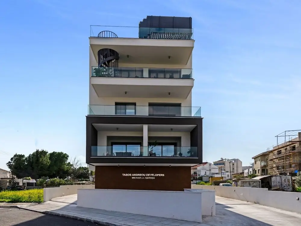 Лимассол: Sanders Triple - Cozy 1-bdr Apt With Balcony