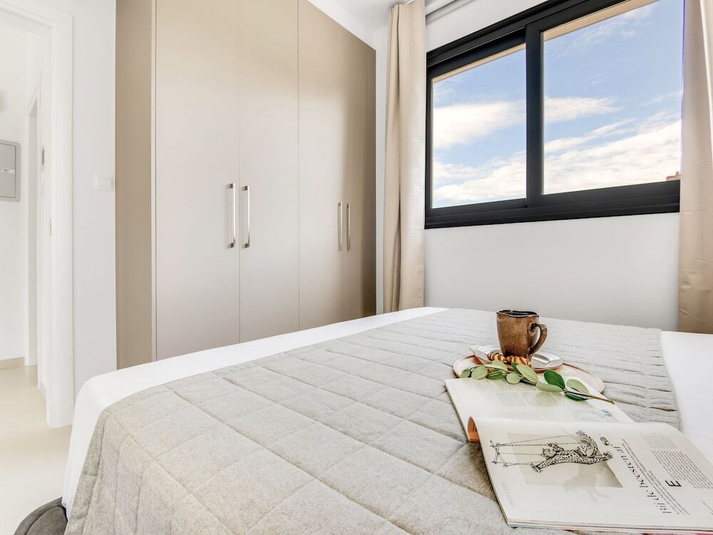 Sanders Triple - Lovely 1-bdr Apt With Balcony — фото 1