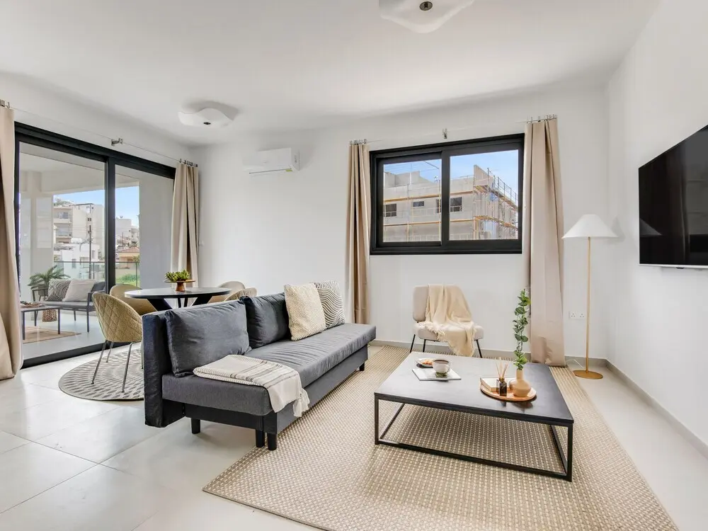 Лимассол: Sanders Triple - Lovely 1-bdr Apt With Balcony