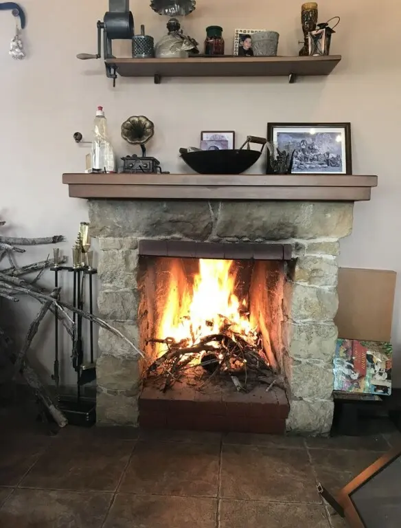 Какопетрия: Beautiful 3 Bedr House in Arakapas With Fireplace