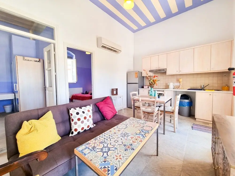 Скарину: Village Charm Pool Apartment at Skarinou