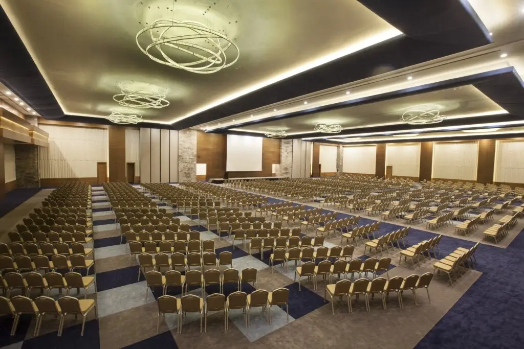 Клепини: Elexus Hotel Resort & Spa & Casino