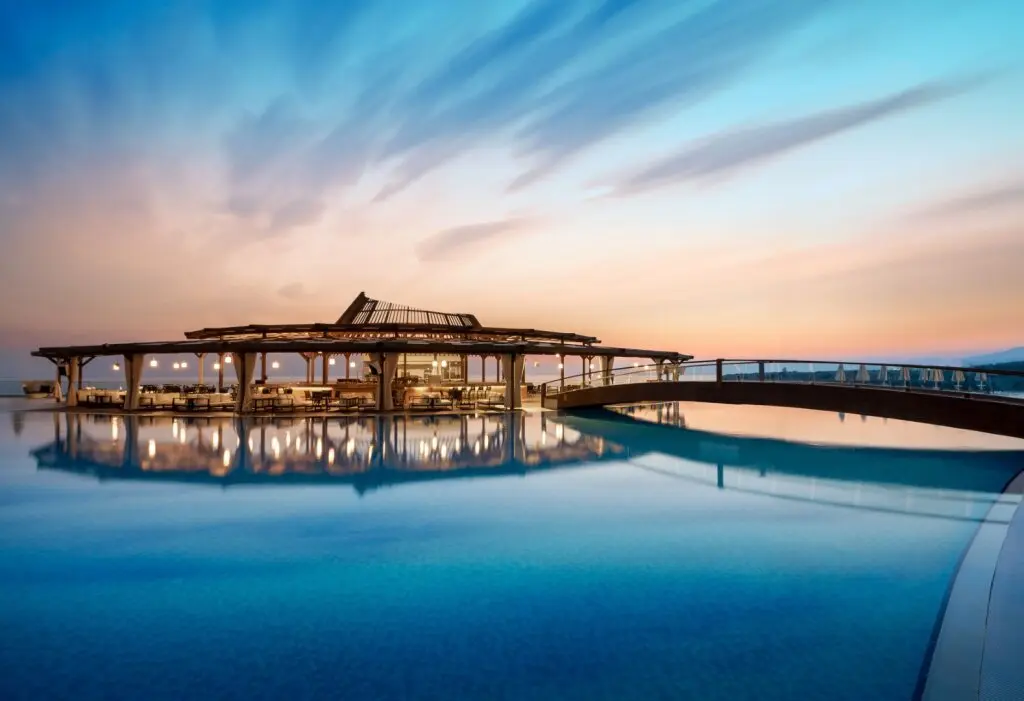 Клепини: Отель Elexus Hotel Resort & Spa & Casino