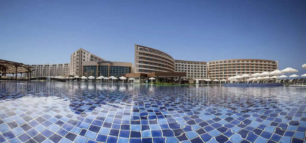 Клепини: Отель Elexus Hotel Resort & Spa & Casino