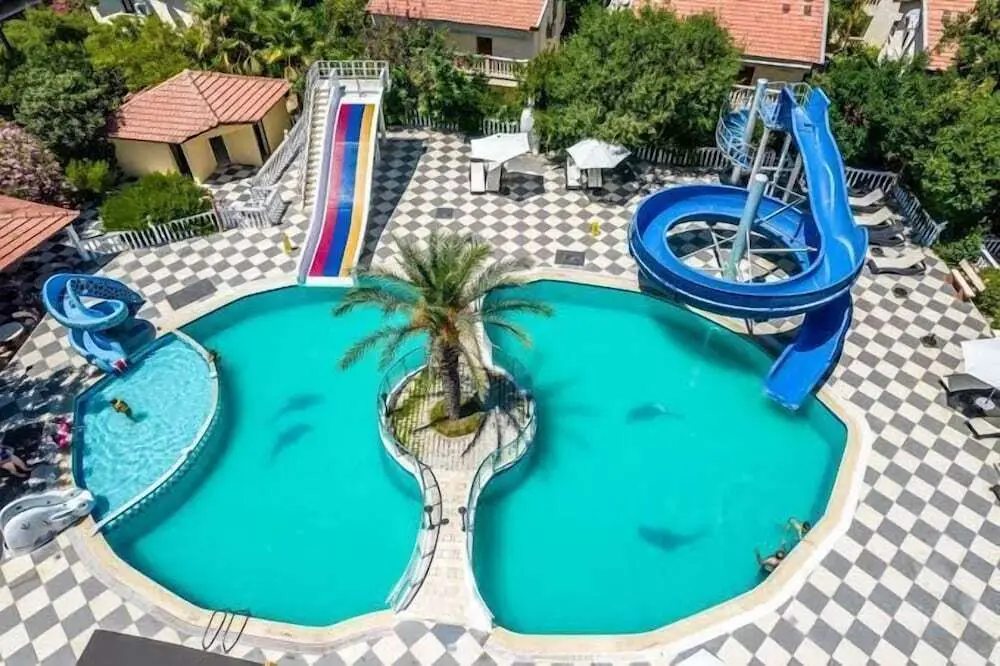 Алсанджак: River Hill Pearl Hotel