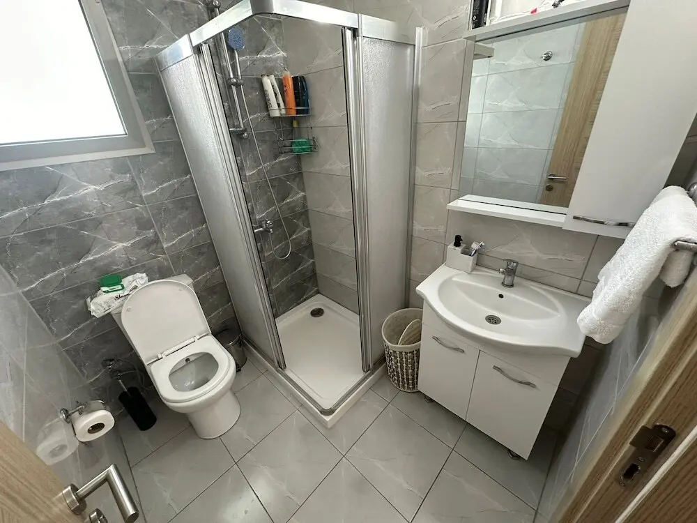 Кирения: Inviting 2-bed Apartment in Kyrenia
