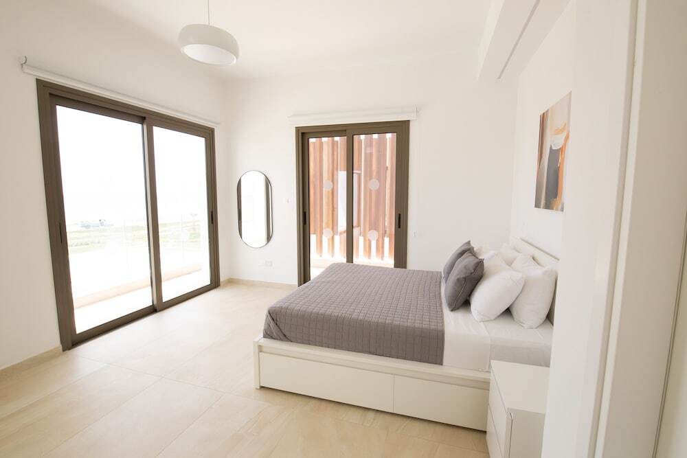 Кити: Phaedrus Living: Serenity Waves Villas No.5