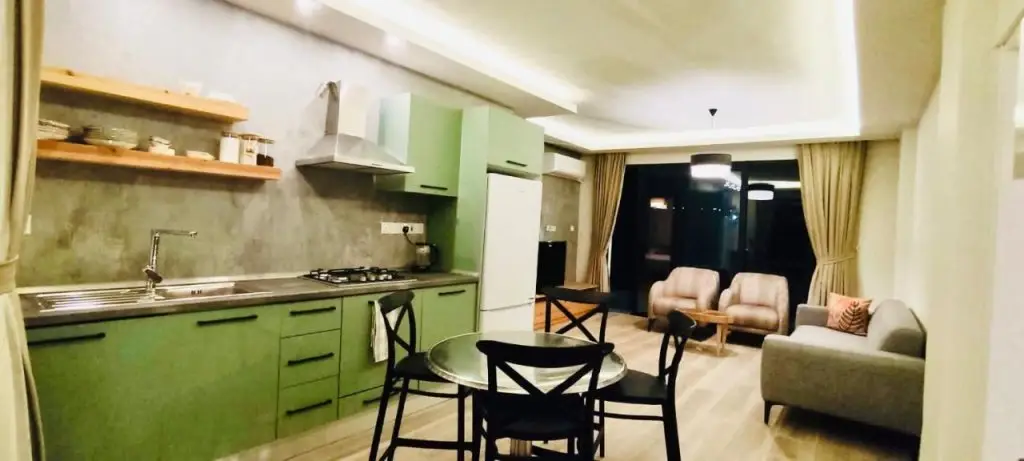 Алсанджак: Bohemian Residence