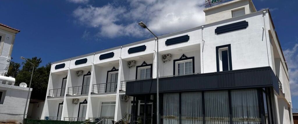 Дипкарпаз: Badlis Hotel