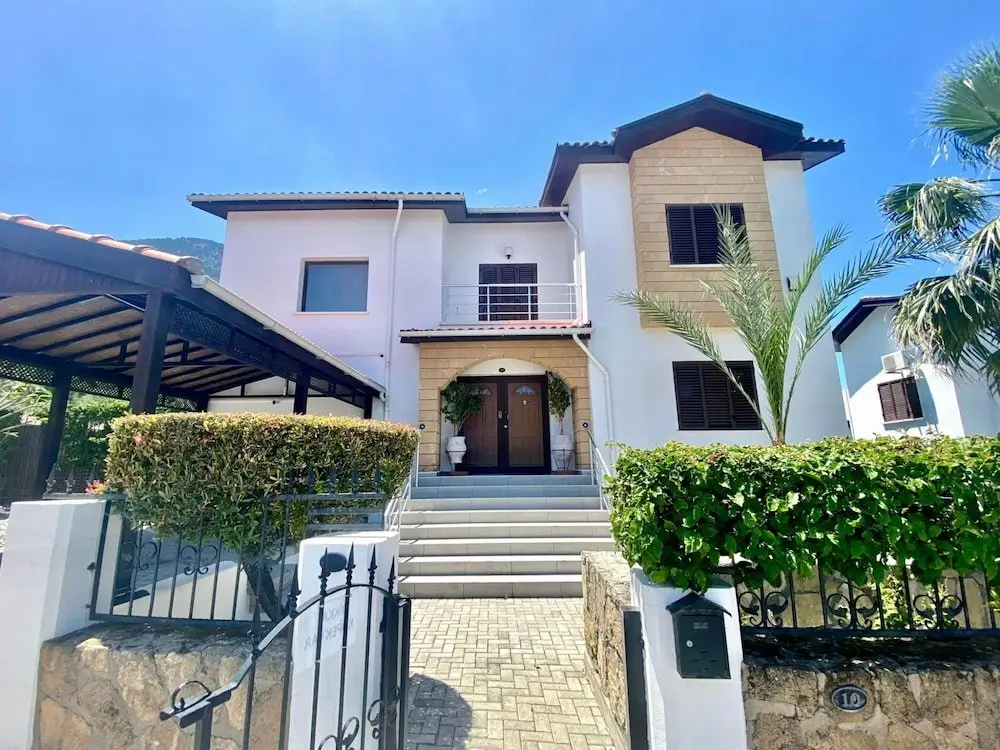 Villa With Pool and Garden 9 min to Beach in Lapta — фото 1