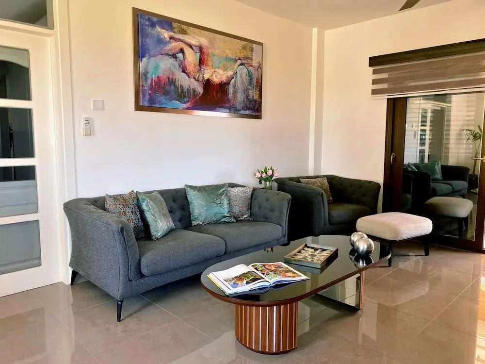 Лапта: Villa With Pool and Garden 9 min to Beach in Lapta