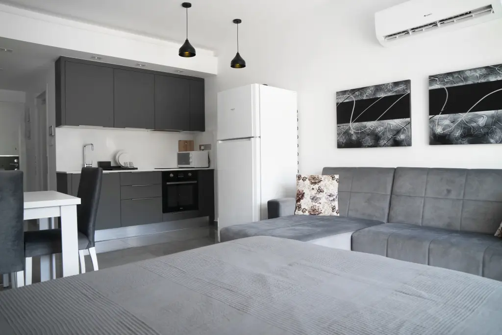 Трикомо (Искеле): Апартаменты Courtyard Long Beach, Северный Кипр, бассейн, терраса, 500м от моря