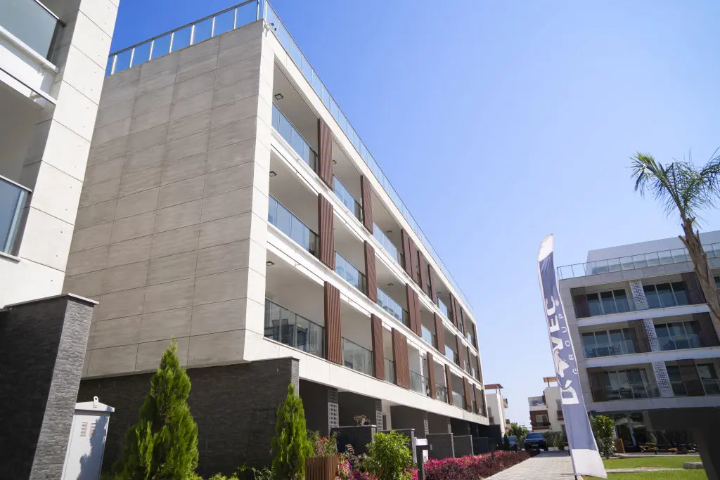 Трикомо (Искеле): Апартаменты Courtyard Long Beach, Северный Кипр, бассейн, терраса, 500м от моря