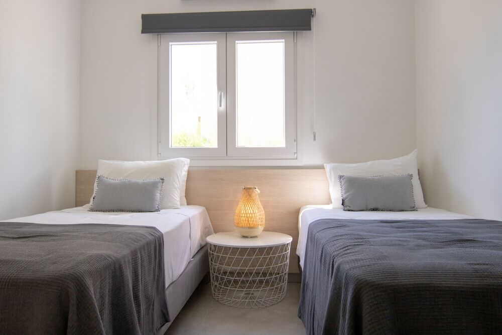 Айя-Напа: Phaedrus Living Napa Blue Luxury Flat
