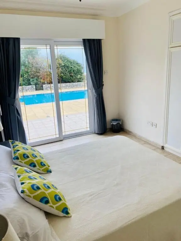 Каршияка: Spacious Luxurious 4 Bedroomed Villa Karsayska