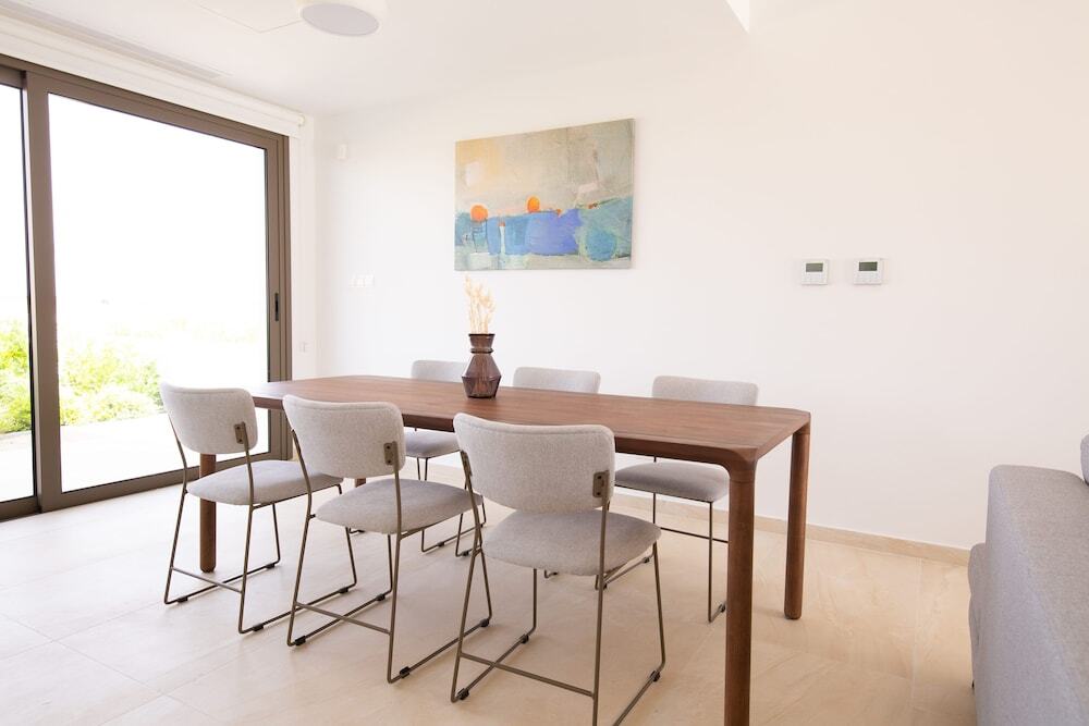 Кити: Phaedrus Living Serenity Villas No.11