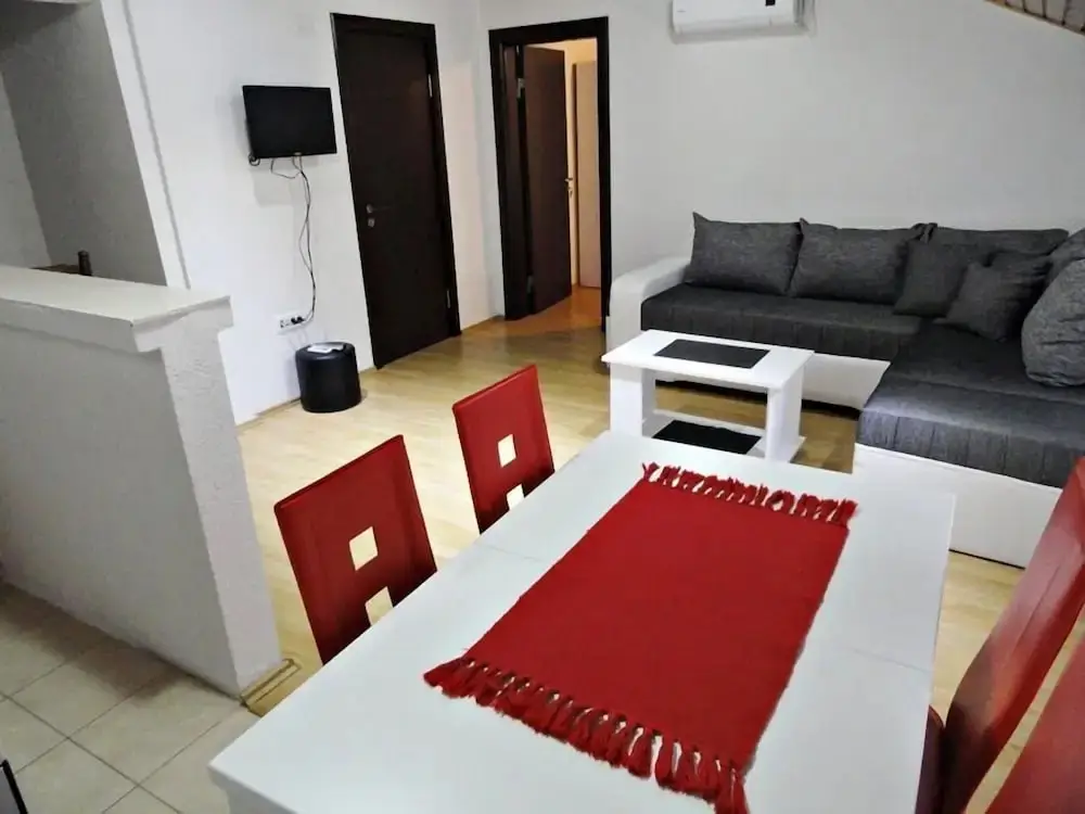 Будва: Apartman Pribilovic