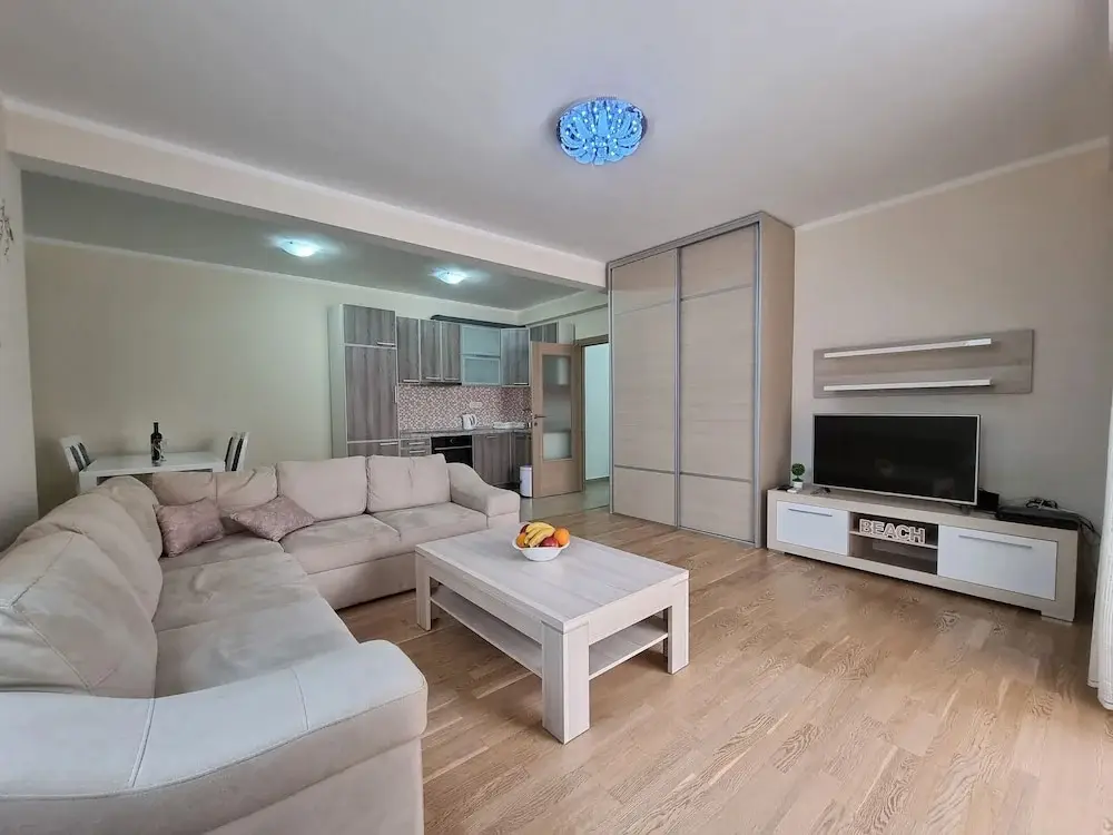 Будва: Adriatic Apartments