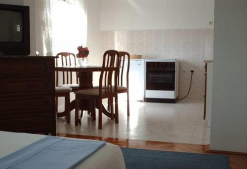 Деновичи: Apartment Ruzica Krstic