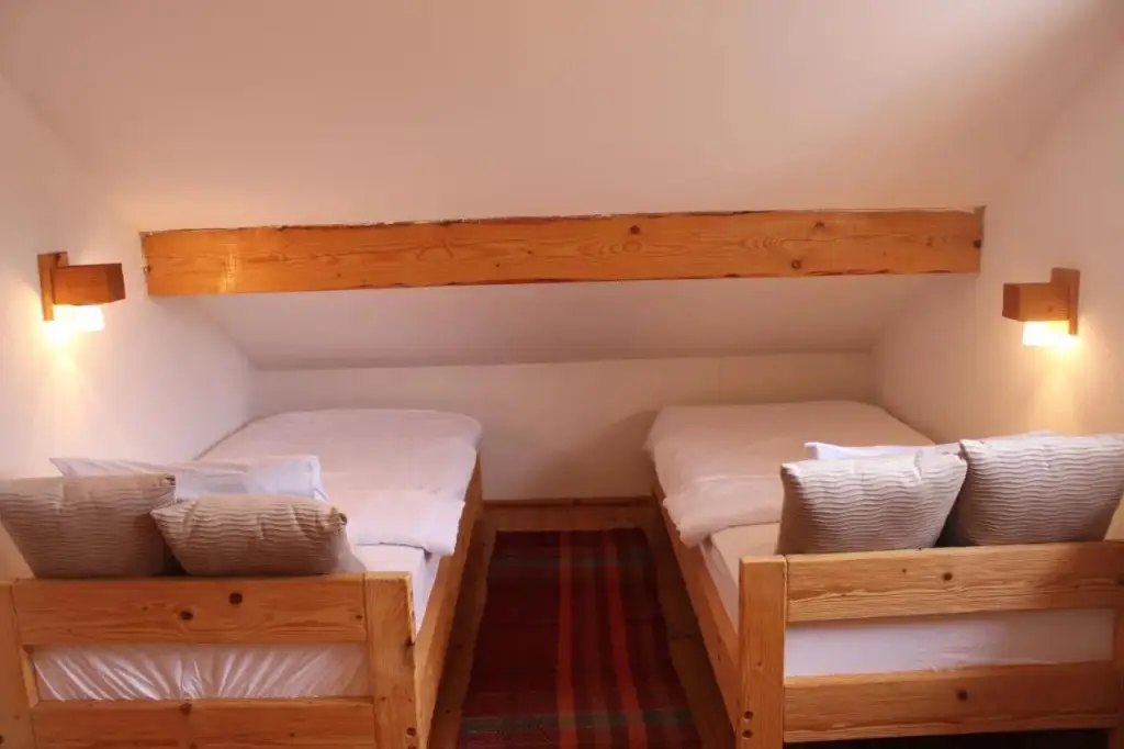 Колашин: Rooms Pahulja