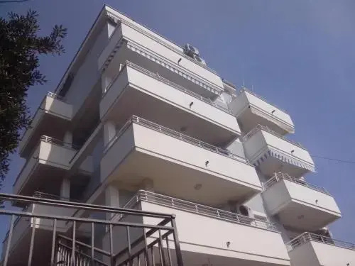 Location Apartments — фото 1