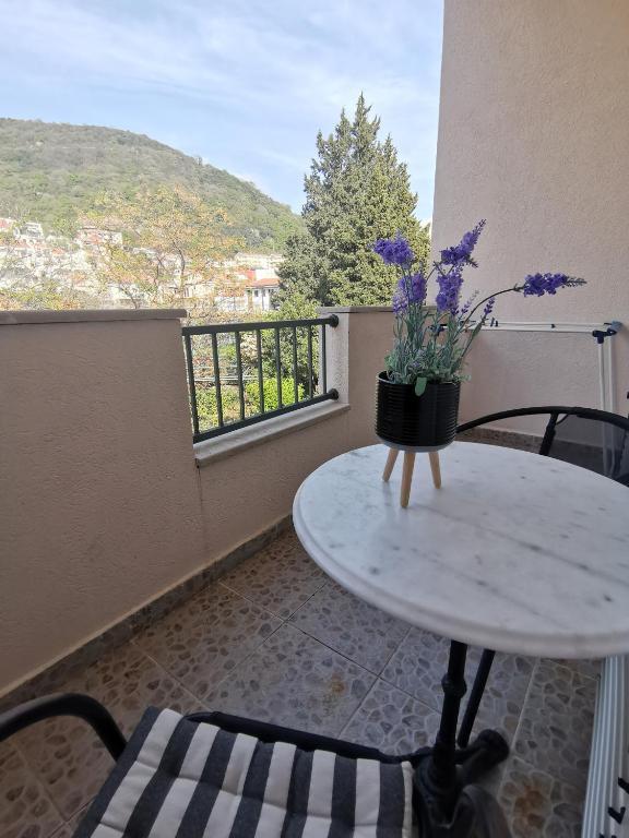 Петровац: Apartment Maris